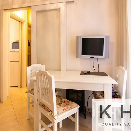 Retreat In Exarcheia Athens!