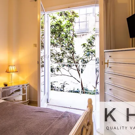 Apartment Retreat In Exarcheia Athens!